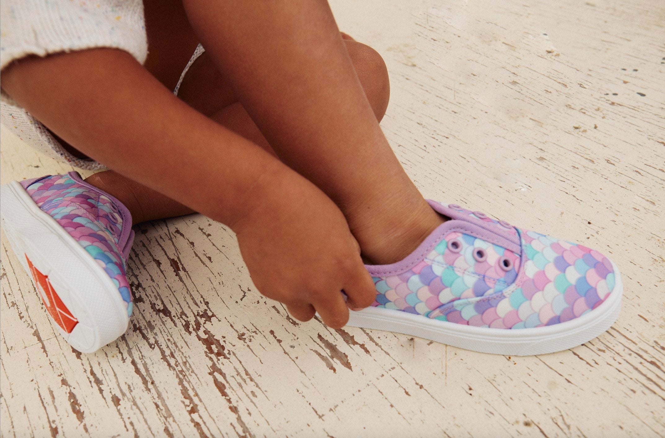 Robin girls slip on shoe in purple/multi